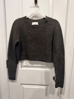 Self Contrast Cropped Crewneck Sweater in Dark Gray